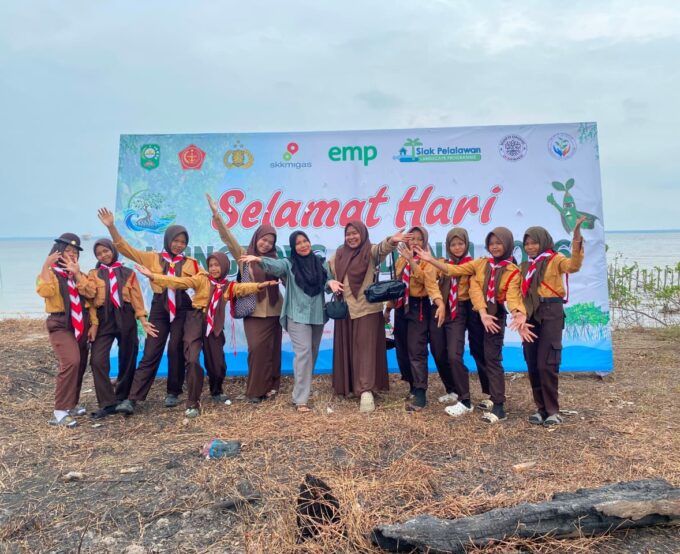 SMP Negeri 3 Mempura Berpartisipasi dalam Peringatan Hari Mangrove Sedunia 2026 sebagai Wujud Sekolah Peduli Lingkungan
